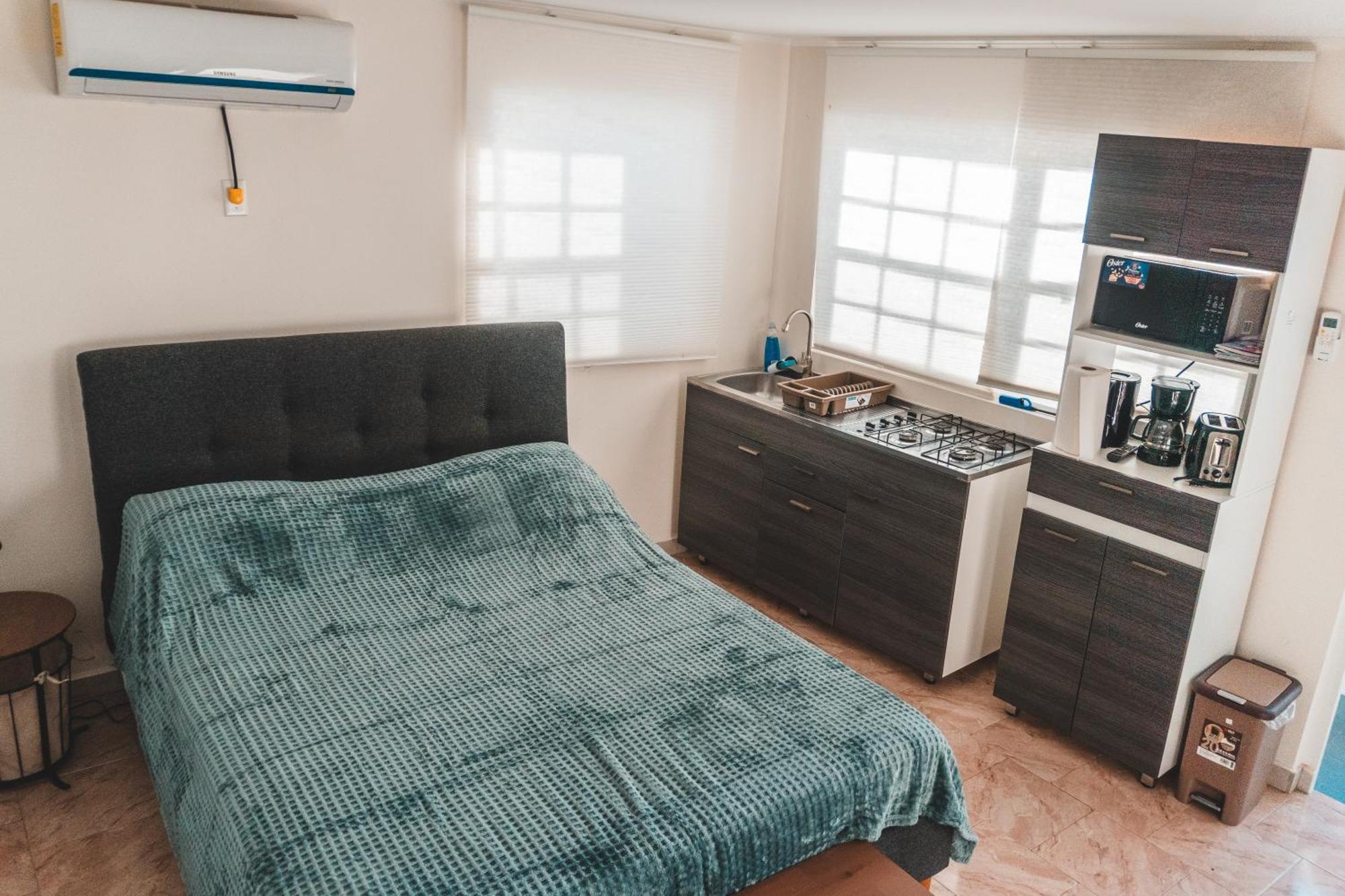 Klip Lagoon Apartsments Oranjestad Kültér fotó