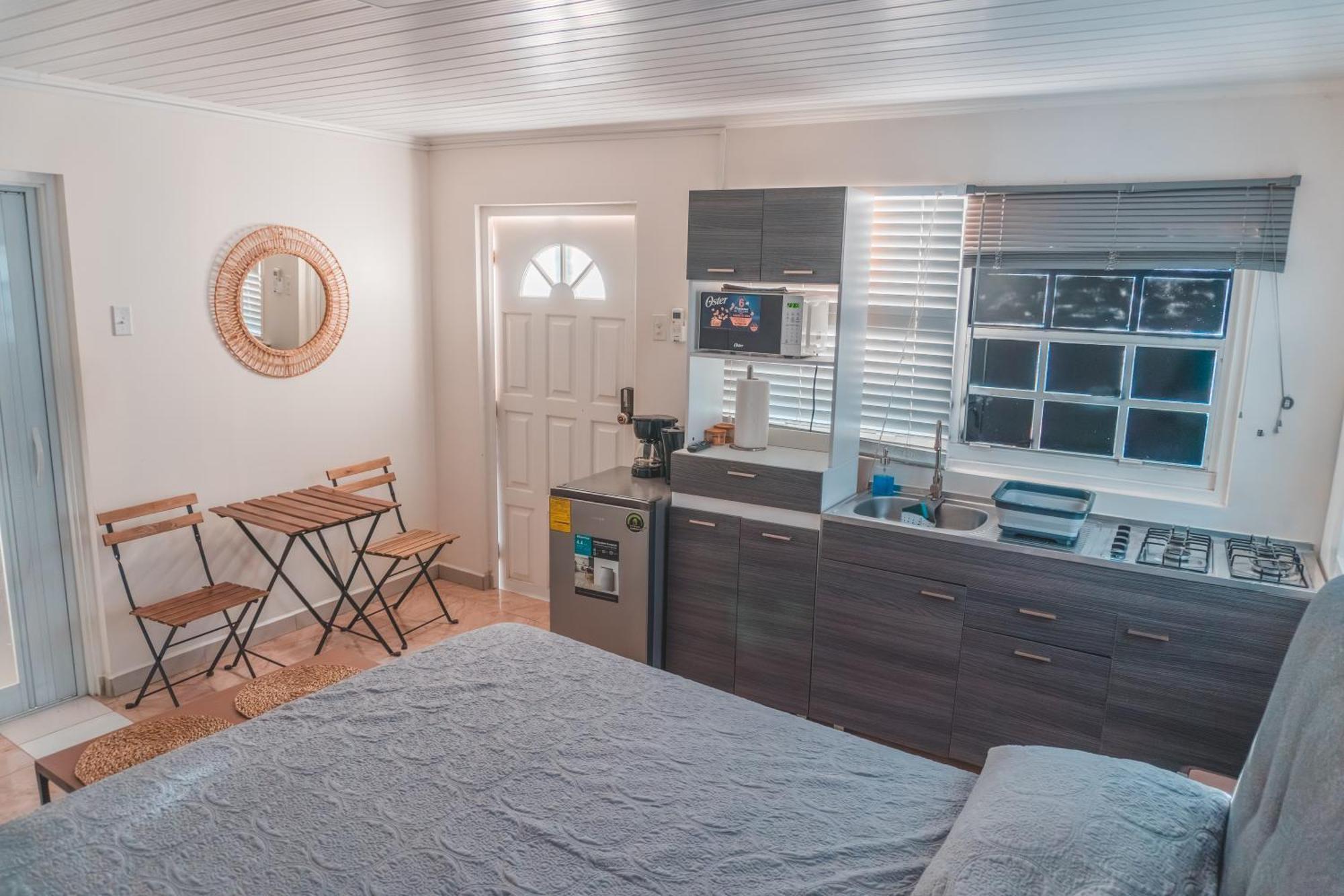 Klip Lagoon Apartsments Oranjestad Kültér fotó