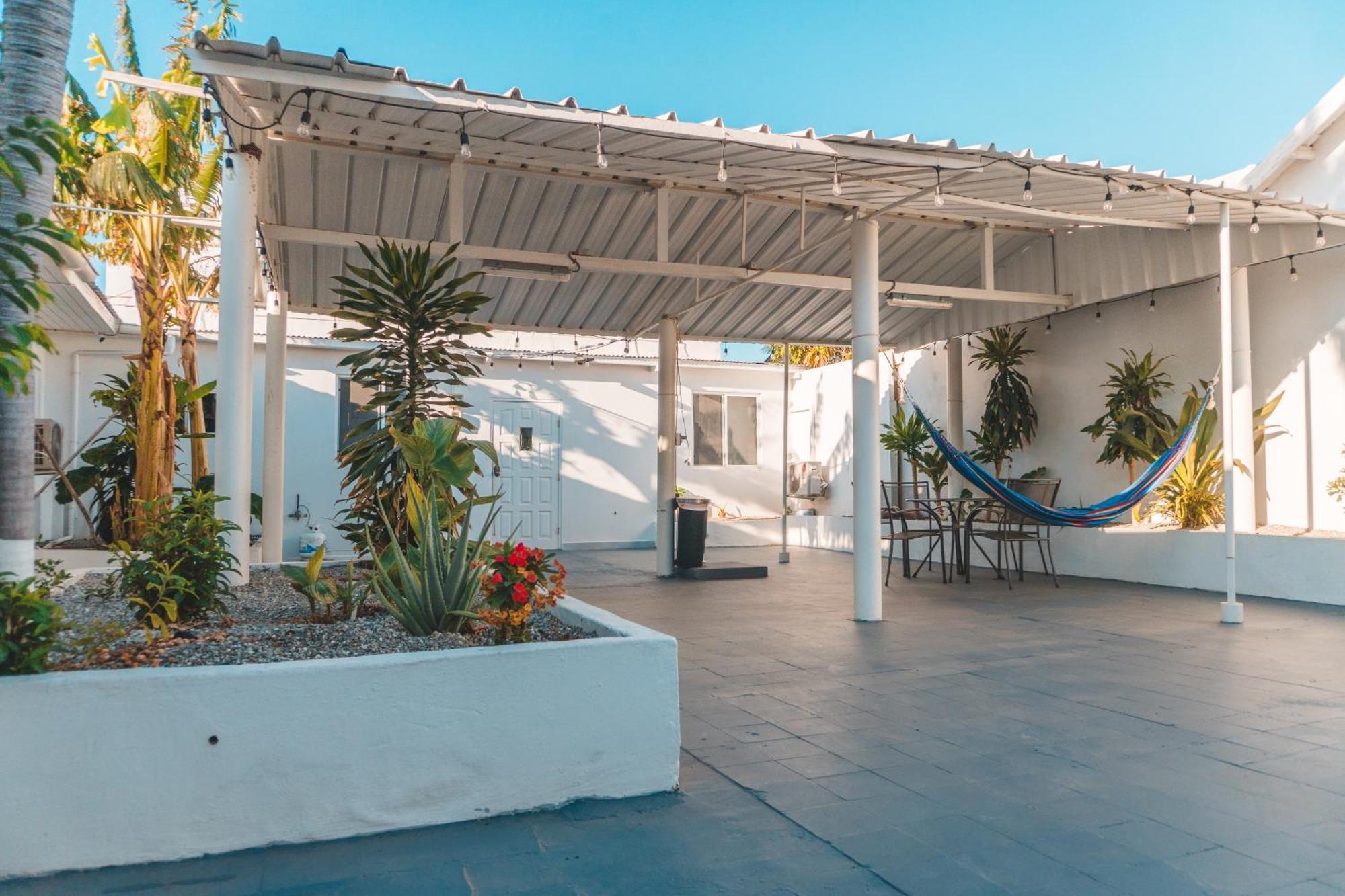 Klip Lagoon Apartsments Oranjestad Kültér fotó
